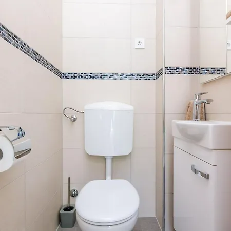 Apartman La Luna - Two Bedroom With Balcony And Sea View *
