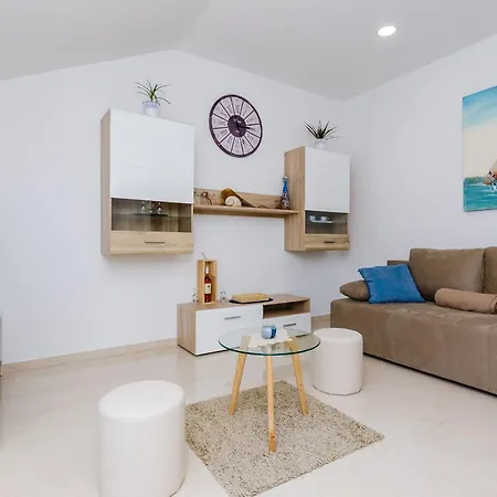 La Luna - Two Bedroom With Balcony And Sea View *