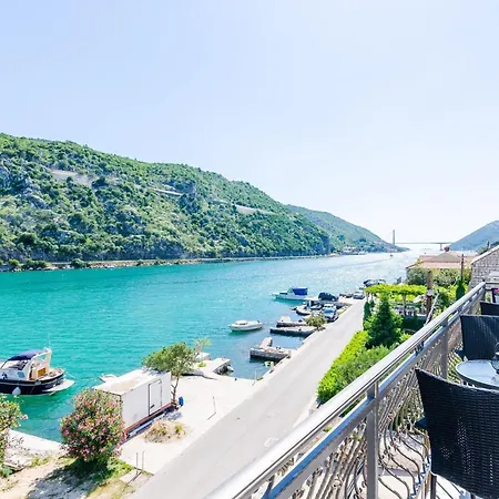 Apartament La Luna - Two Bedroom With Balcony And Sea View