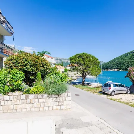 Apartament La Luna - Two Bedroom With Balcony And Sea View